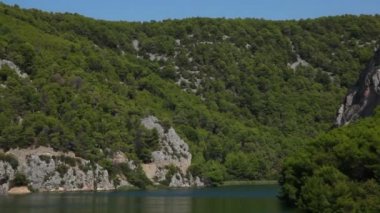 Hırvatistan - Dalmaçya milli park krka. güzel nehir manzarası.
