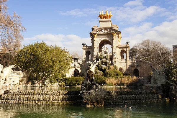 Cascada fontanna w parku Ciutadella, Barcelona. — Zdjęcie stockowe
