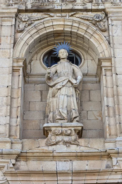 Socha svatého Mikuláše ve Villafranca del Bierzo. — Stock fotografie