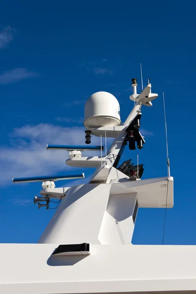 Meddelande tornet på yacht. — Stockfoto