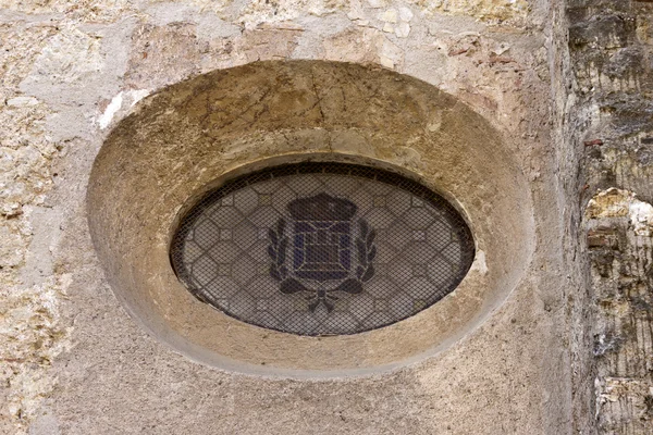 Fenêtre Oculus dans le monastère de Sant Cugat — Photo