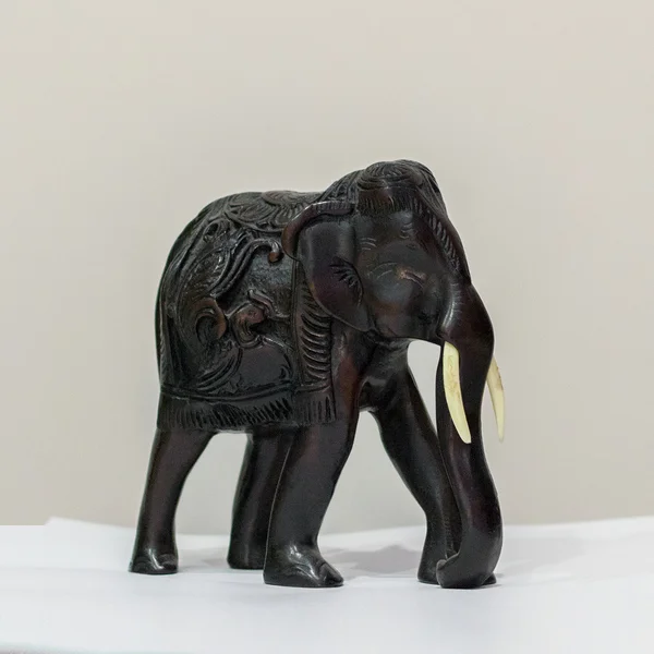 Indischer Holzelefant — Stockfoto