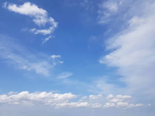 Nubes Varias Configuraciones Blanco Rosa Tormenta Oscuro Puesta Del Sol — Foto de Stock