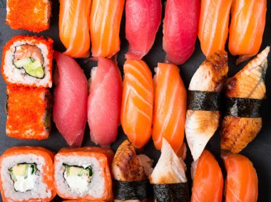 Suşi çeşitli 