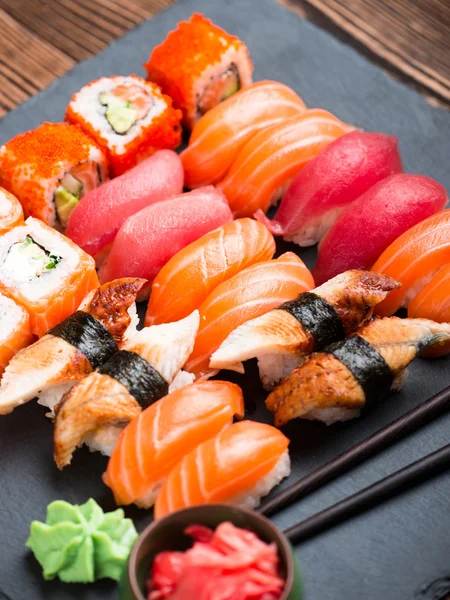 Vari tipi di sushi — Foto Stock