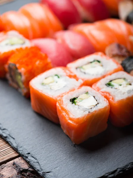 Verschiedene Arten von Sushi — Stockfoto