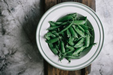 Yeşil taze bezelye