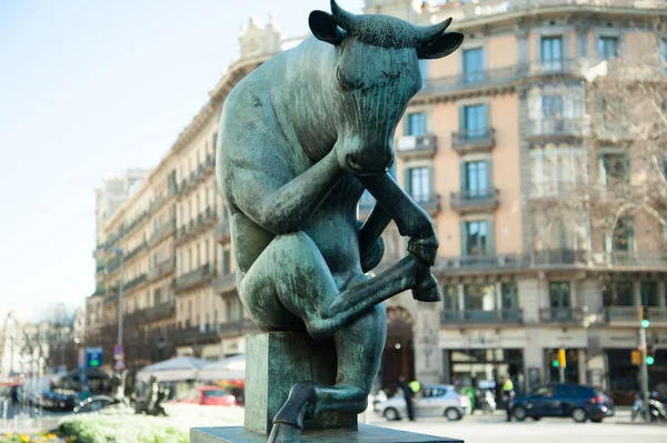 Estátua do touro pensante — Fotografia de Stock