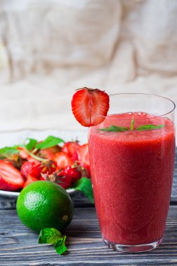 Çilekli Smoothie