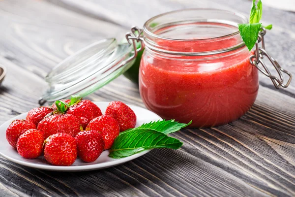 Aardbeiensmoothie — Stockfoto