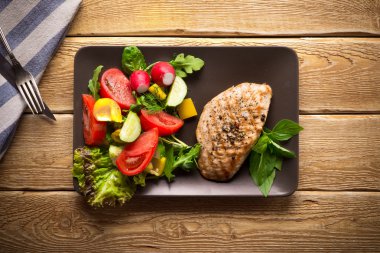 kavrulmuş tavuk fileto