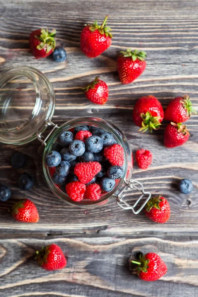 Fresh berries — Stock Photo, Image