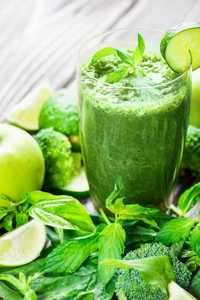 Green fresh smoothie — Stock Photo, Image