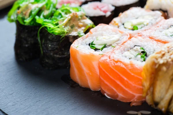 Berbagai jenis sushi — Stok Foto
