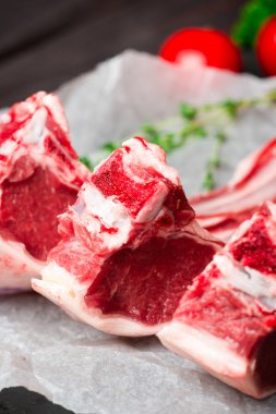 ham taze Kuzu pirzola 