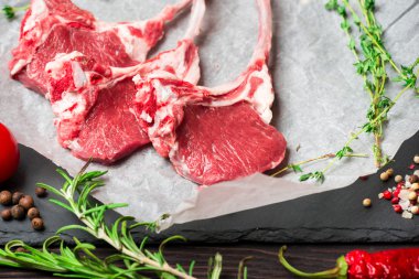 ham taze Kuzu pirzola 