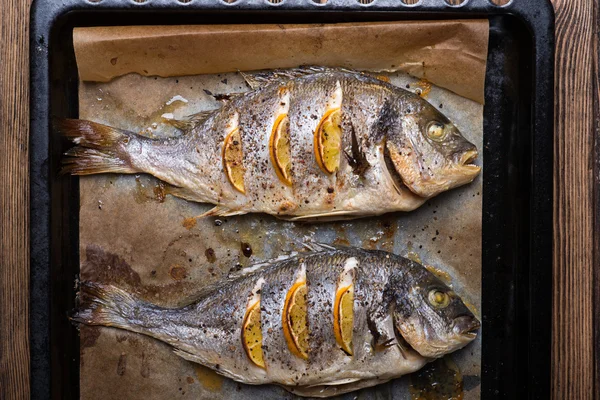 ロースト海の魚 — ストック写真