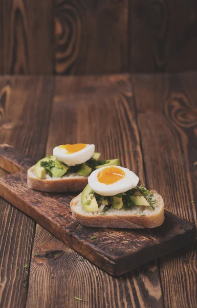 Sandwich with avocado and egg — Stock Photo, Image