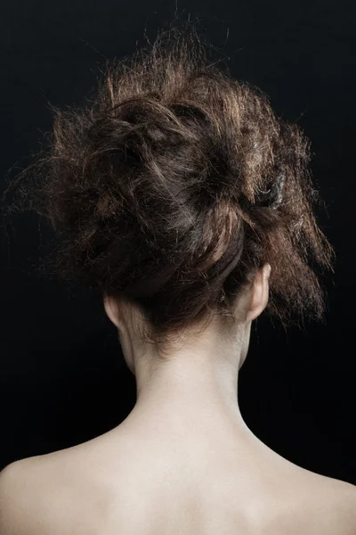 Nő, divat fejtetőre fésült frizura, frizura — Stock Fotó