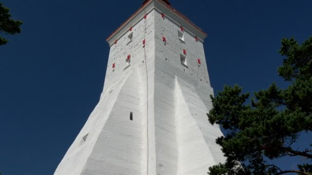 The big body of the white lighthouse in Kopu Estonia GH4 — Stock Video