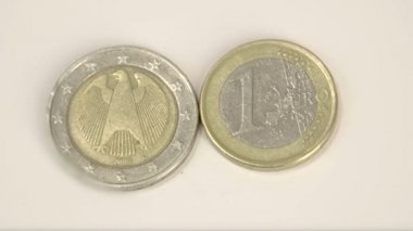 Masada iki farklı Alman Euro coins