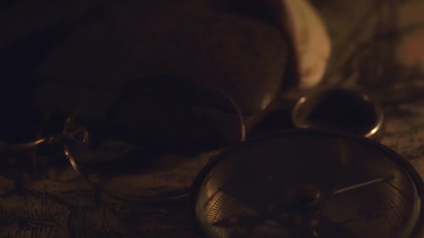 Regardez de plus près les choses avec un rayon bleu 