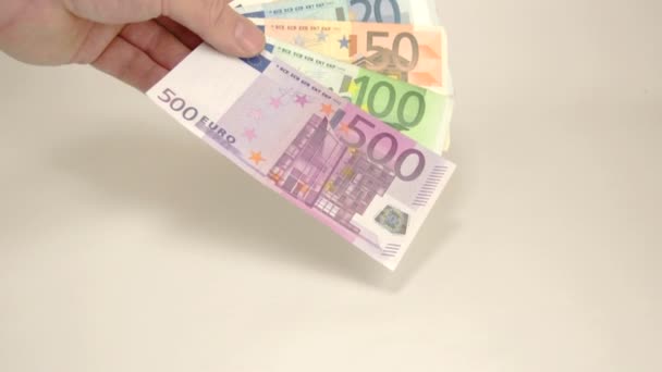 Счета по 500, 100, 50, 20 и 10 евро — стоковое видео
