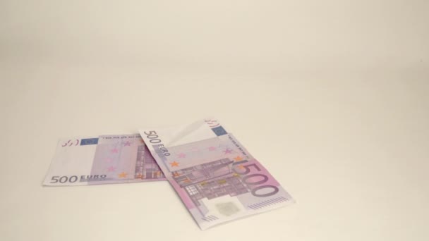 Four 500 Euro bills — Stock Video