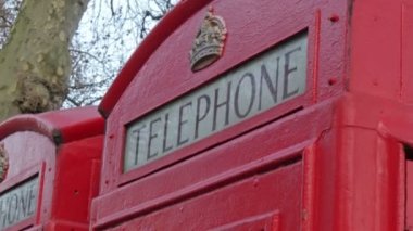 Londra 'da kırmızı telefon kulübesi