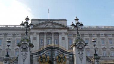 Buckingham Sarayı kapısı görünümünü