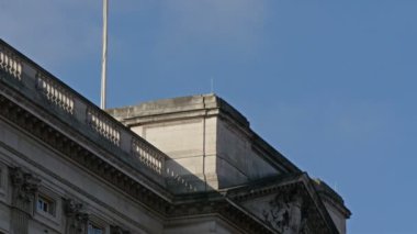Buckingham Sarayı çatısı
