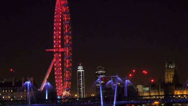 Nacht uitzicht op de london eye — Stockvideo