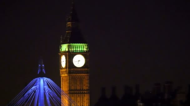 Big Ben z światła w nocy — Wideo stockowe