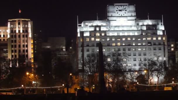 Os edifícios de Londres à noite — Vídeo de Stock