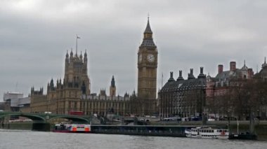 Big Ben ile Westminster Sarayı
