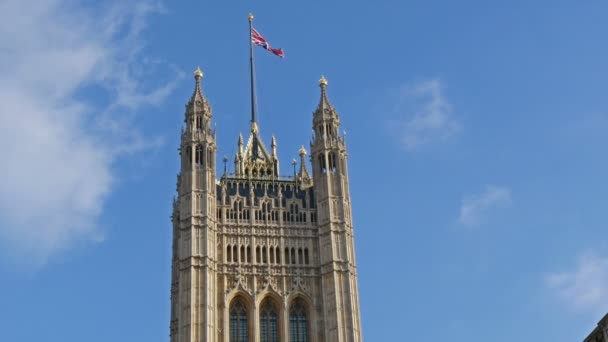 Torre alta dell'Abbazia di Westminster — Video Stock