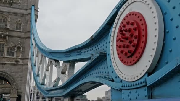 Una parte del Puente de la Torre azul — Vídeos de Stock