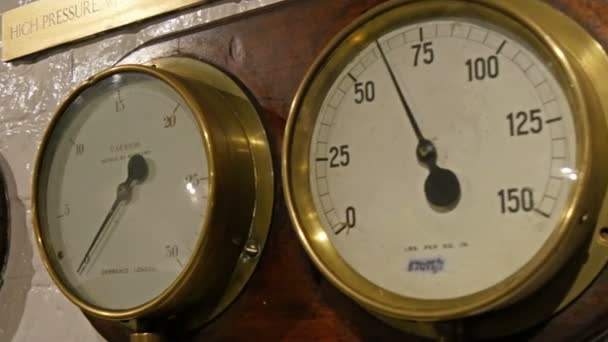 Temperature meters on the wall — Stock Footage Temperature meters on the wall Royalty Free Stock Video