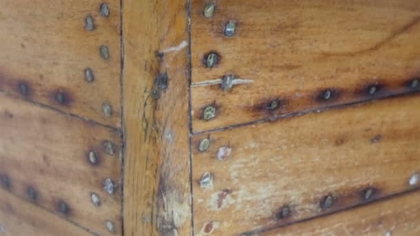 Le bateau des pêcheurs en bois 