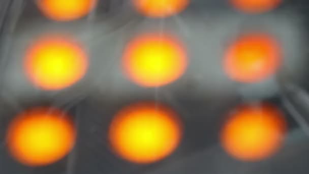 Luces naranjas de círculos pequeños — Vídeo de stock