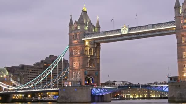 A enorme torre em Londres — Vídeo de Stock