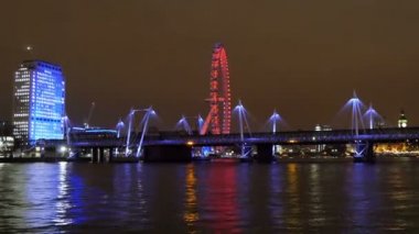 Londra'nın büyük dönme dolap