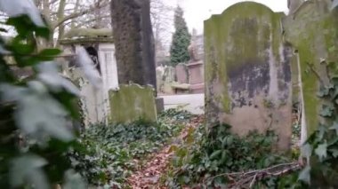 Mezarlar ve mezar taşları mezarlığı