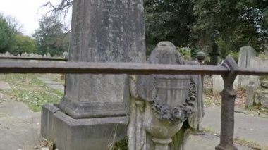 Mezar taşları ve mezar taşları