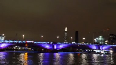 Thames Nehri manzarası