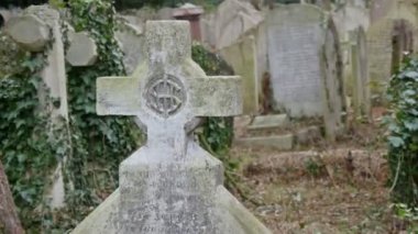 Mezar taşları ve mezar taşları