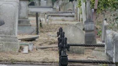 Mezar taşları ve mezar taşları