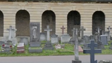 Mezar taşları ve mezar taşları