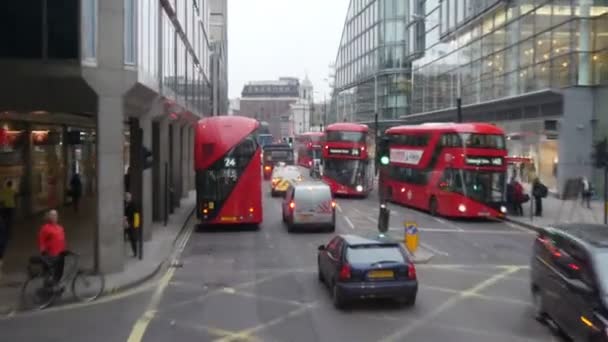 Die geschäftige vormittagsstraße in london — Stockvideo