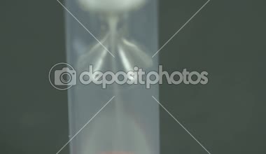 beyaz kum ile kum saati